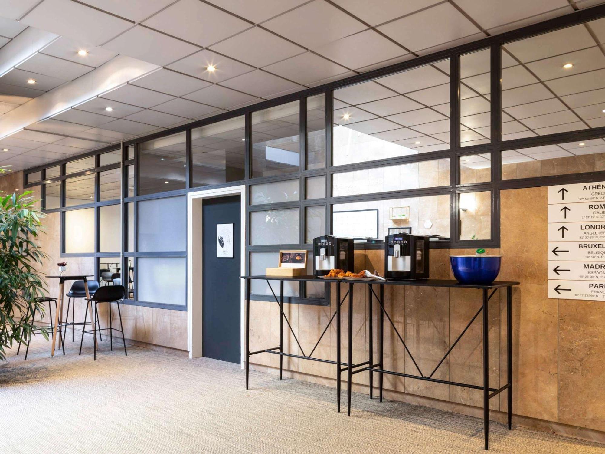 Ibis Paris Porte De Bercy Charenton-le-Pont Exterior photo