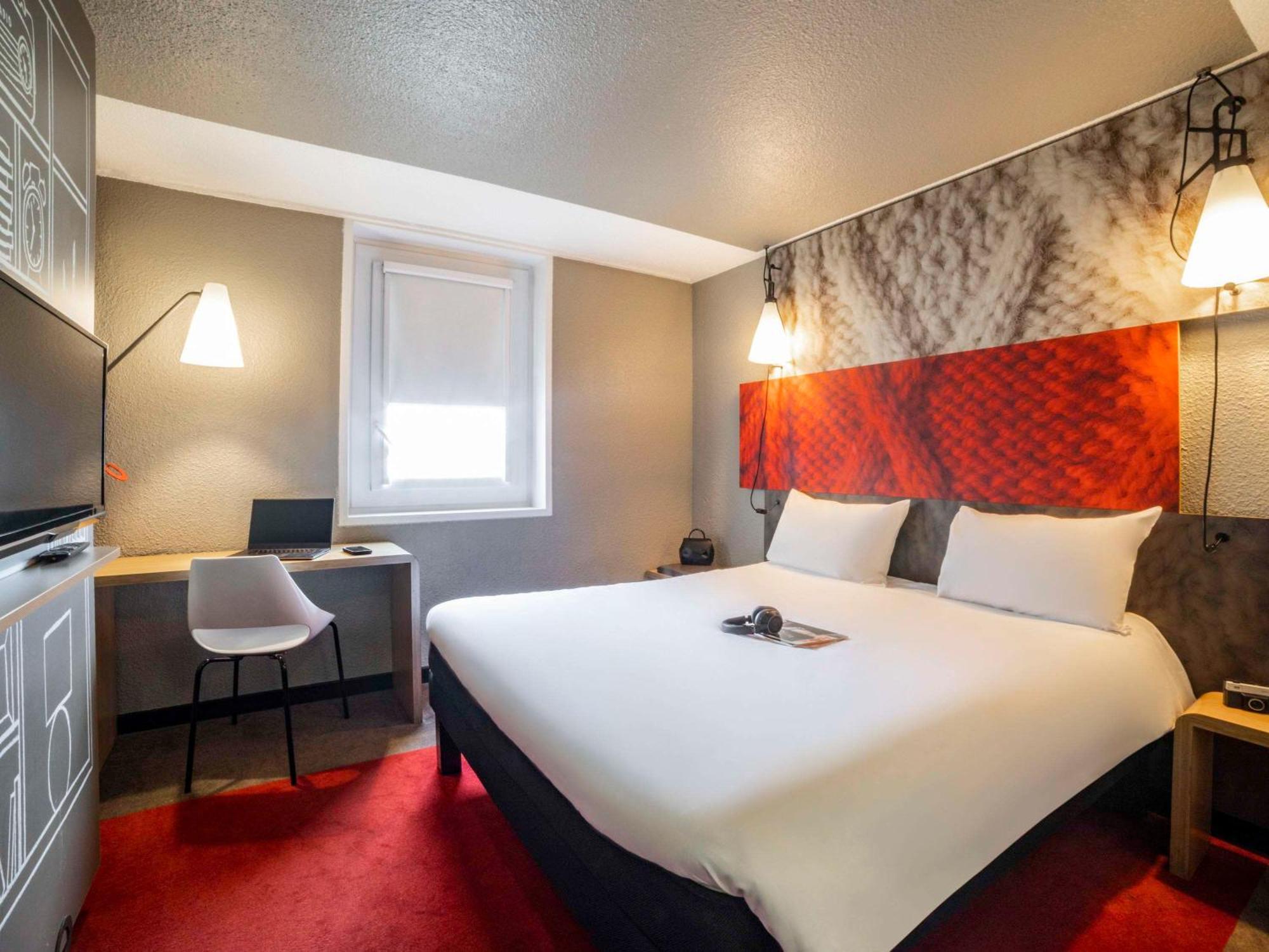 Ibis Paris Porte De Bercy Charenton-le-Pont Exterior photo