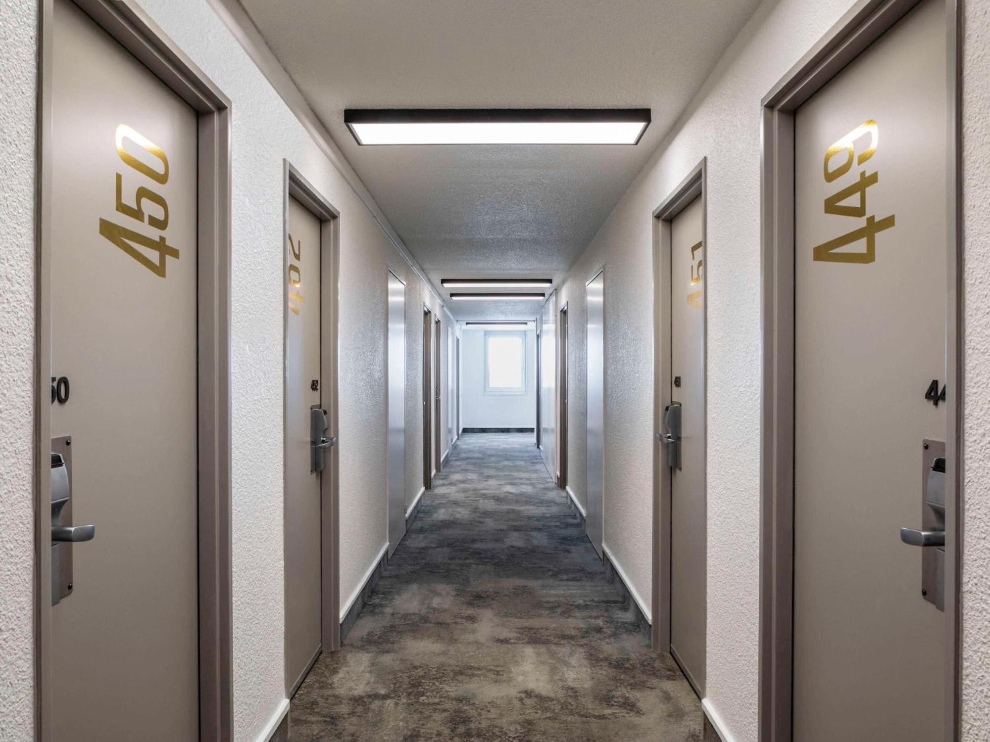 Ibis Paris Porte De Bercy Charenton-le-Pont Exterior photo
