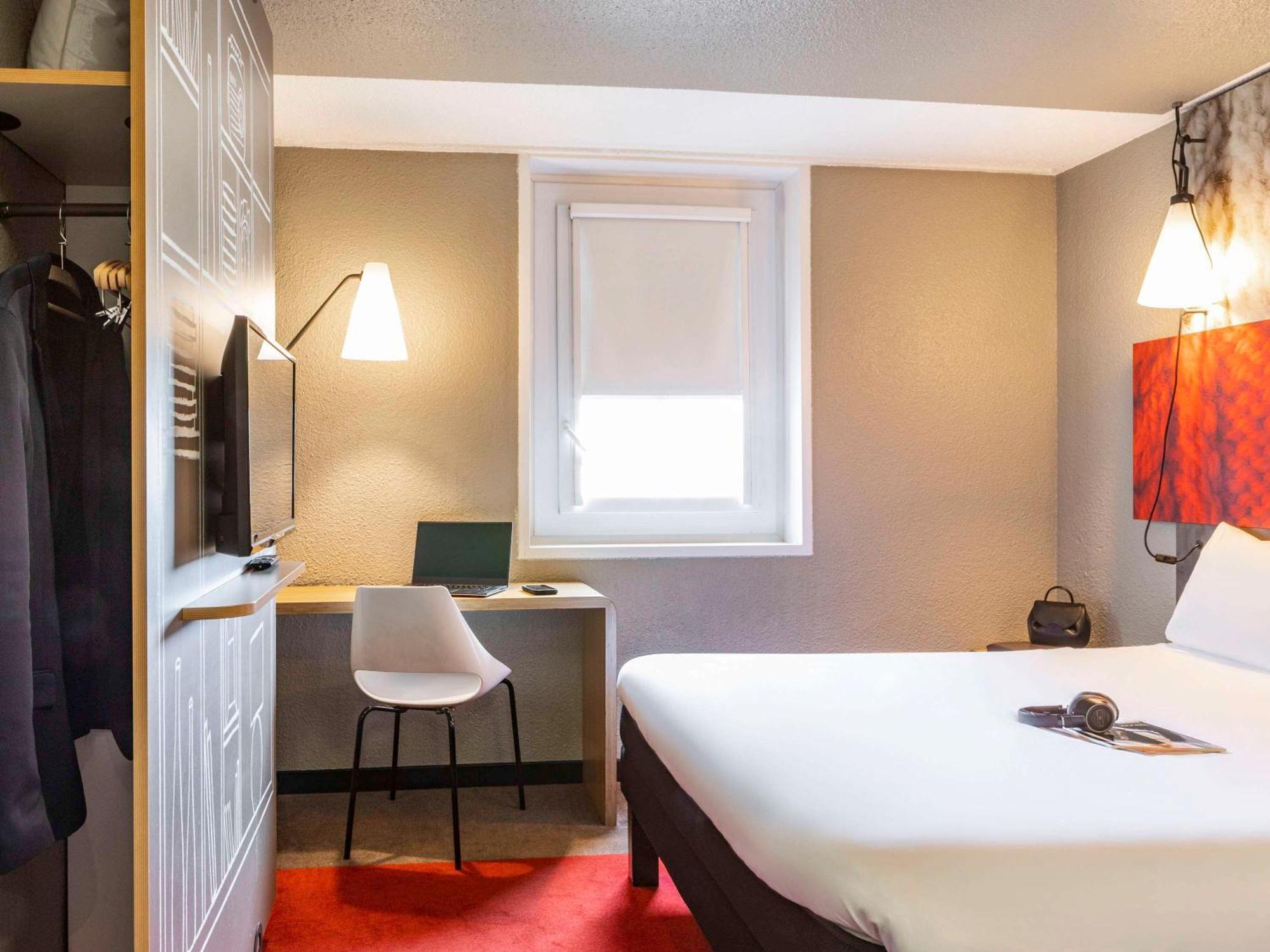 Ibis Paris Porte De Bercy Charenton-le-Pont Exterior photo