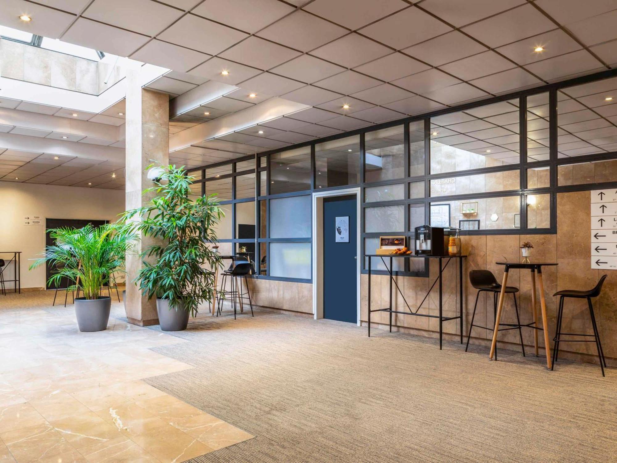 Ibis Paris Porte De Bercy Charenton-le-Pont Exterior photo