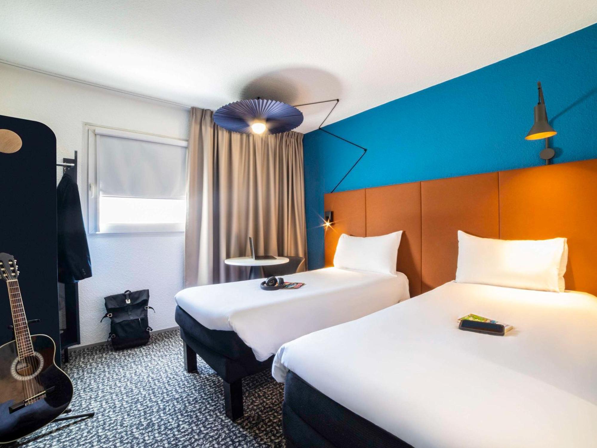 Ibis Paris Porte De Bercy Charenton-le-Pont Exterior photo
